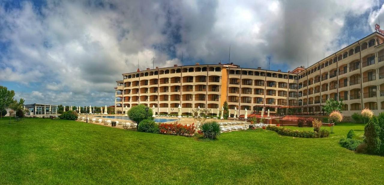 Хотел реджина маре 4*